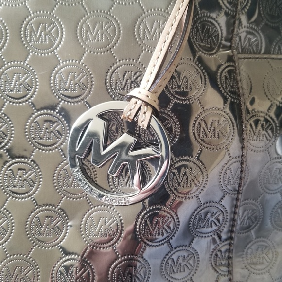 EUC Michael Kors Jet Set Tote Metallic Gunmetal - Picture 4 of 8